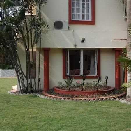 Advani Homestay Haora Bagian luar foto