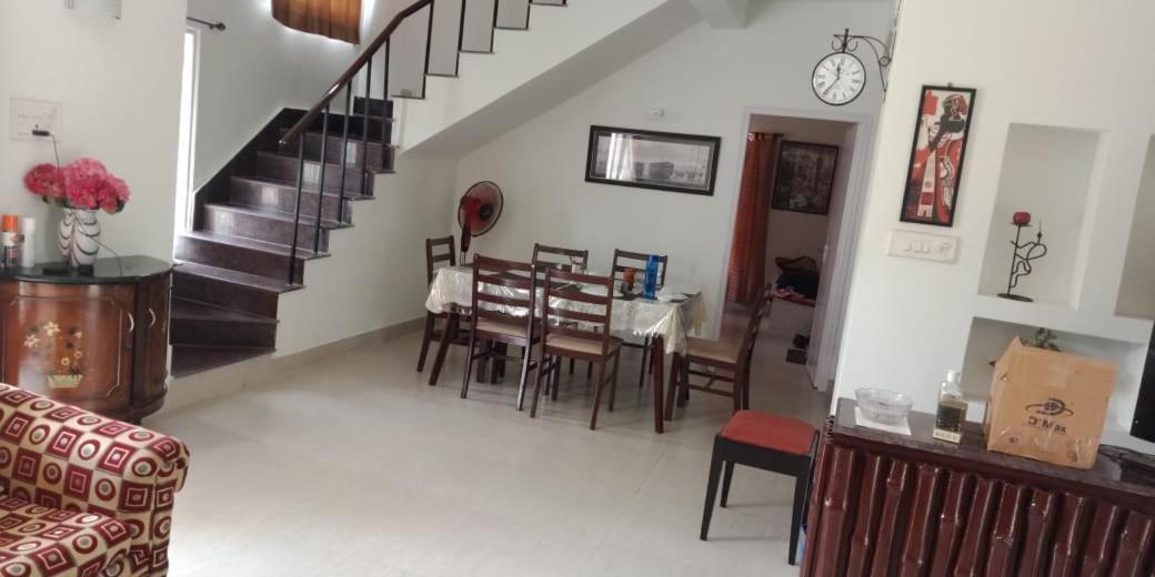 Advani Homestay Haora Bagian luar foto